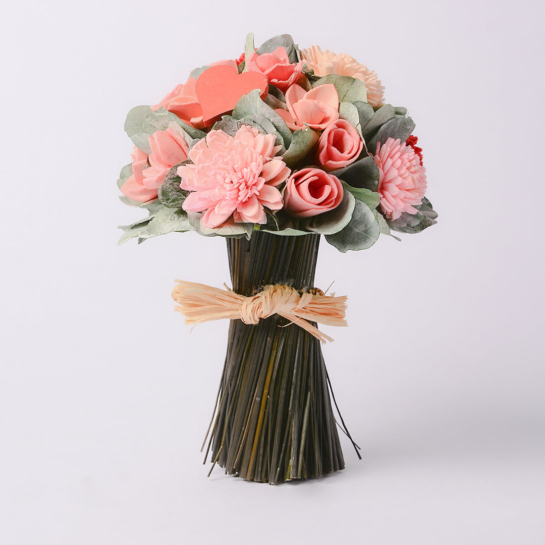Elegant pink and green-hued simple flower bouquet 
